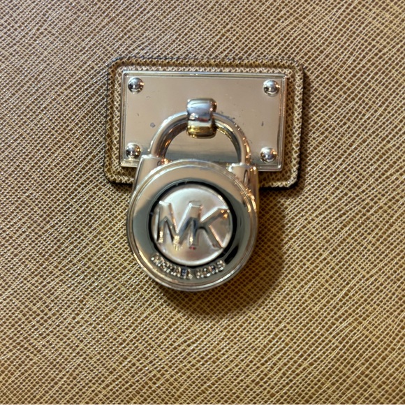 Michael Kors Tan With Gold Accent Wallet - Picture 3 of 8